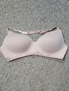 Victoria's Secret Blush Lace Back T-Shirt Bra